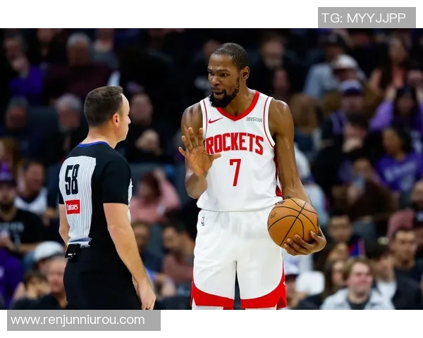 火箭队在对阵步行者的比赛中展现强大实力取得大胜，球迷欢呼不断