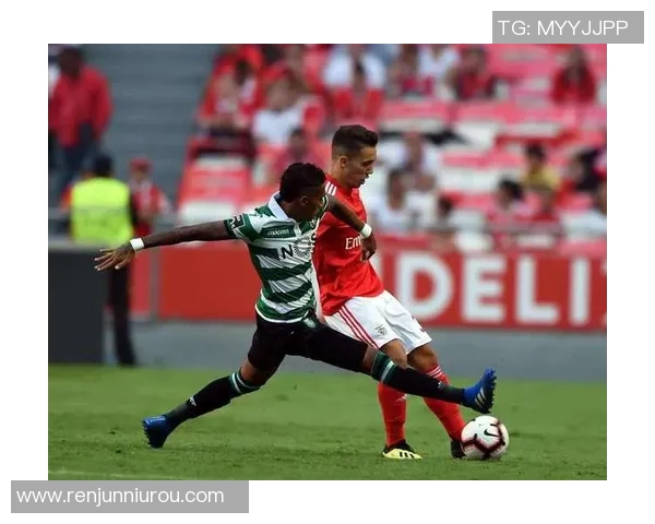 芬洛与福伦丹的激烈对决揭示荷甲赛季的精彩与悬念