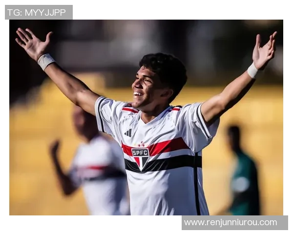 克鲁塞罗与戈竞技激战正酣谁能在这场对决中笑到最后 克鲁塞罗与戈竞技激战正酣谁能在这场对决中笑到最后