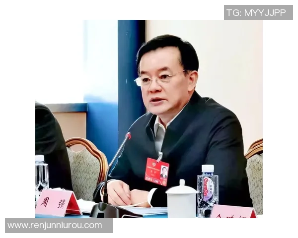 周强专访：从青涩少年到篮球巨星的成长之路与心路历程回顾