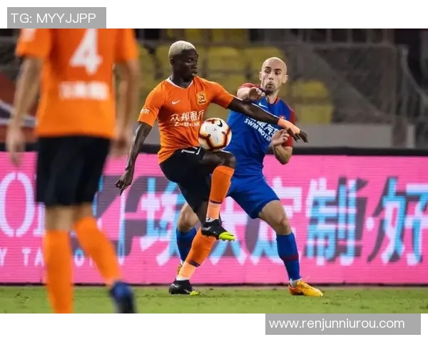 斯威与卓尔激战正酣谁能在这场较量中笑到最后