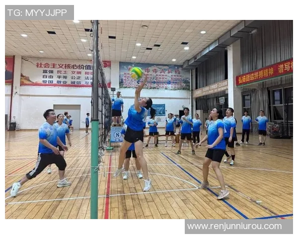 杨芳独家分享排球技巧与心得体会助你提升球技与比赛表现