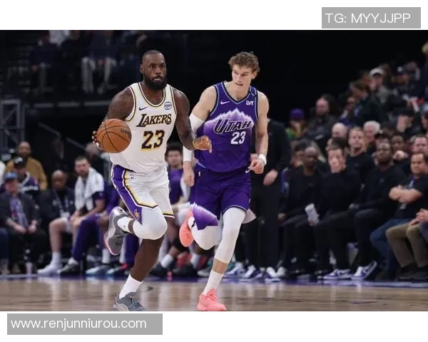 爵士队与湖人队全场激战回顾精彩瞬间与关键时刻分析