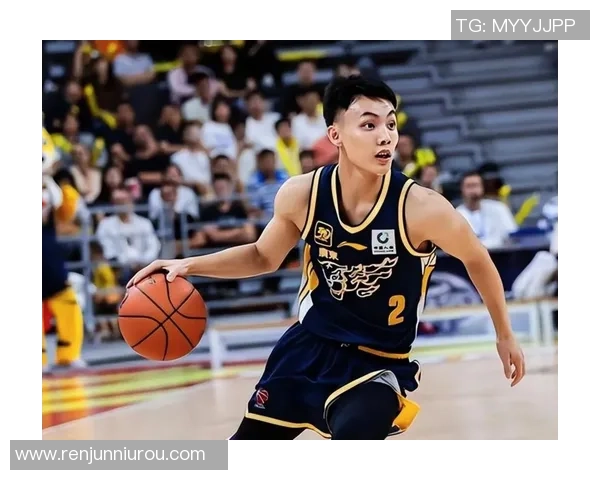 篮球明星因冲突事件撞人引发公众热议和媒体关注背后的真相与影响分析