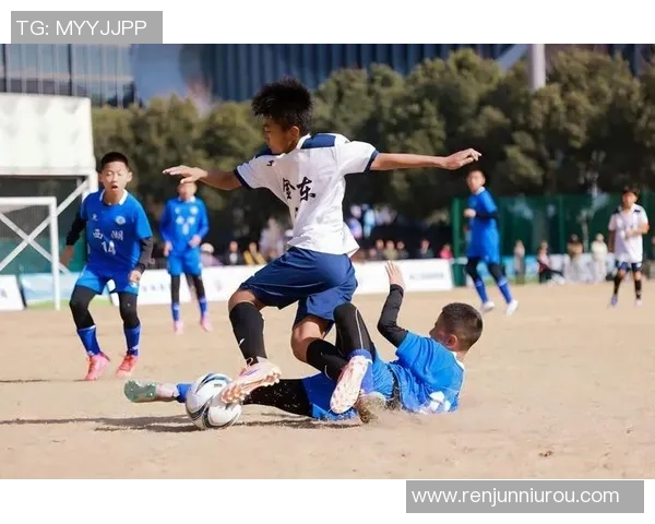 杭州足球队的全面转型与革新之路探索与展望